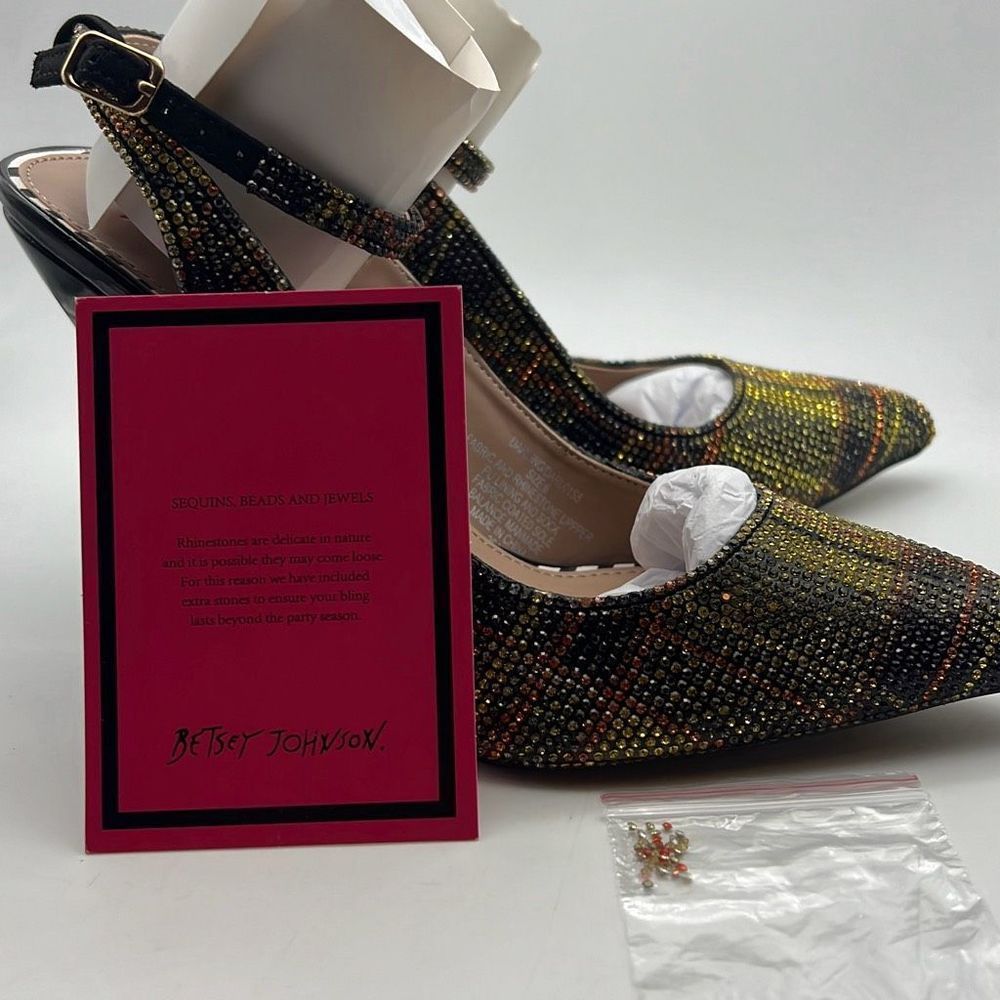 Betsey Johnson DARLING YELLOW PLAID Flared Rhinestone Heel Pump Womens 6